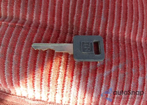 1988 Chevrolet Gmt-400 C1500 из США, поврежденный, VIN 2GCEC19KXJ1218315